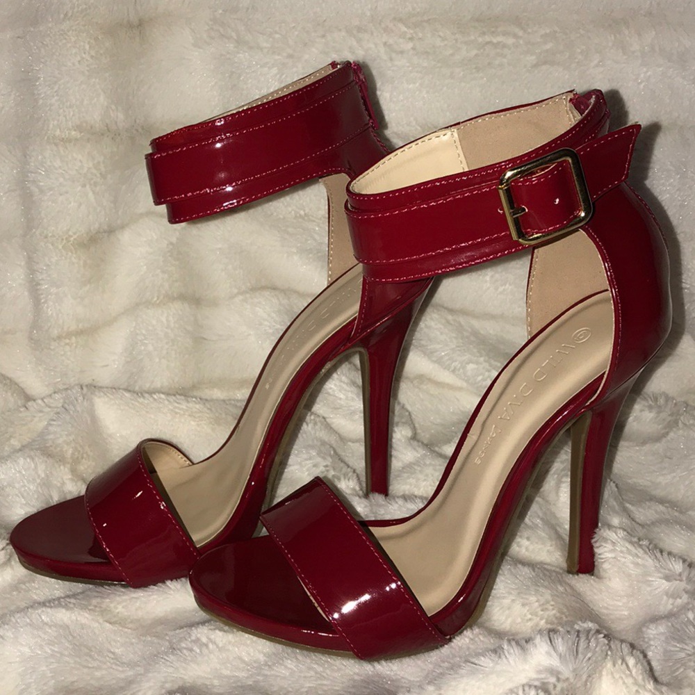 Brand new never worn red high heels